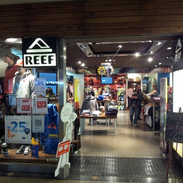 Reef Store - Sporting Goods Shop in Martínez