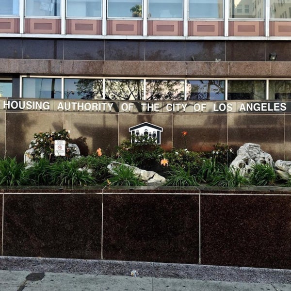 housing authority on wilshire mensparkacoats