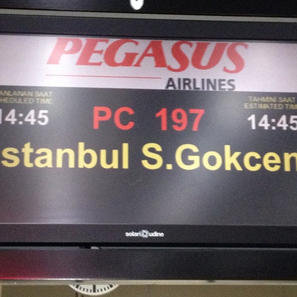 Das Foto wurde bei Flughafen Diyarbakır (DIY) von Mehmet G. am 5/11/2013 aufgenommen