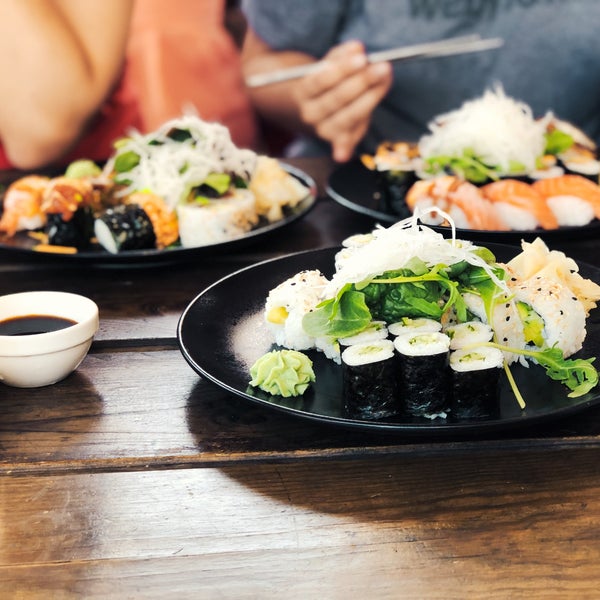 Снимок сделан в Seoulkitchen Korean BBQ &amp; Sushi пользователем Alejandra V. 7/24/2019