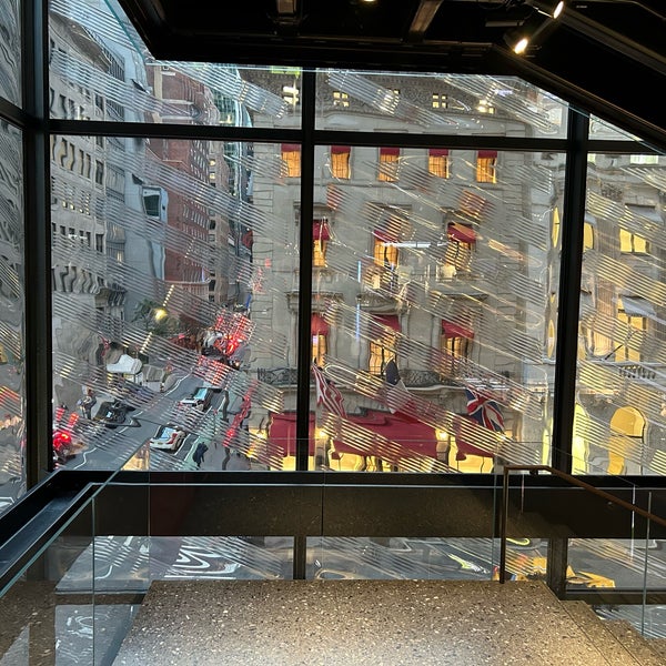 Nike NYC Midtown East 650 5th Ave