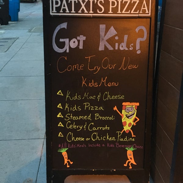 Снимок сделан в Patxi’s Pizza пользователем David H. 8/14/2017
