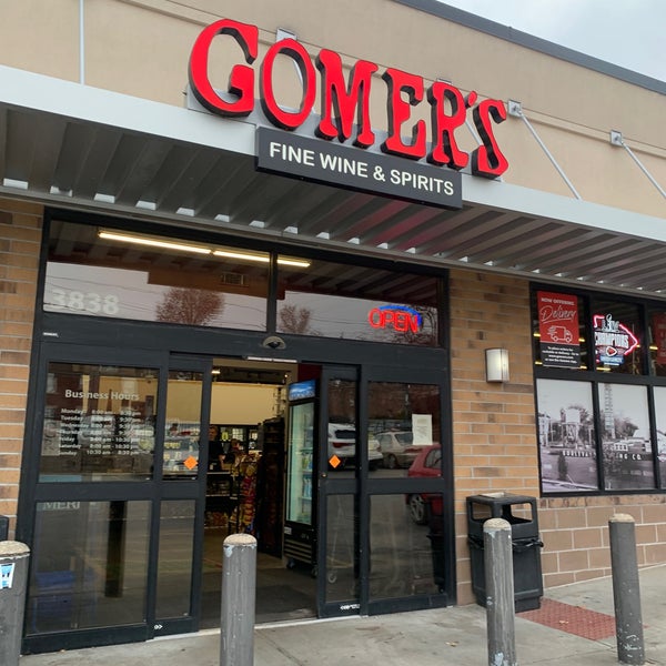 Photos at Gomer's Midtown Liquor Store in Kansas City