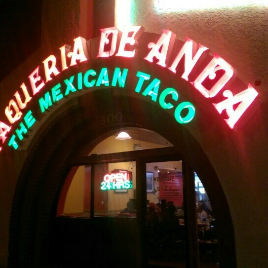 Photo taken at Taqueria de Anda by Salem S. on 2/19/2016