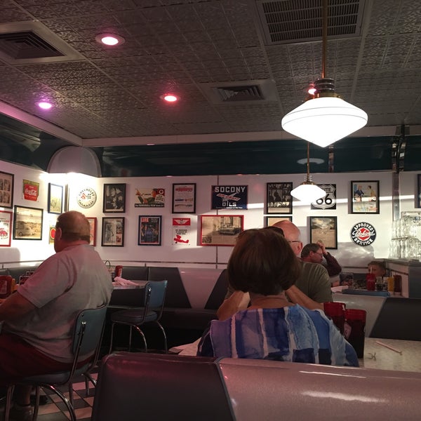 Photo taken at Moonlight Diner by Ana M. on 6/3/2018