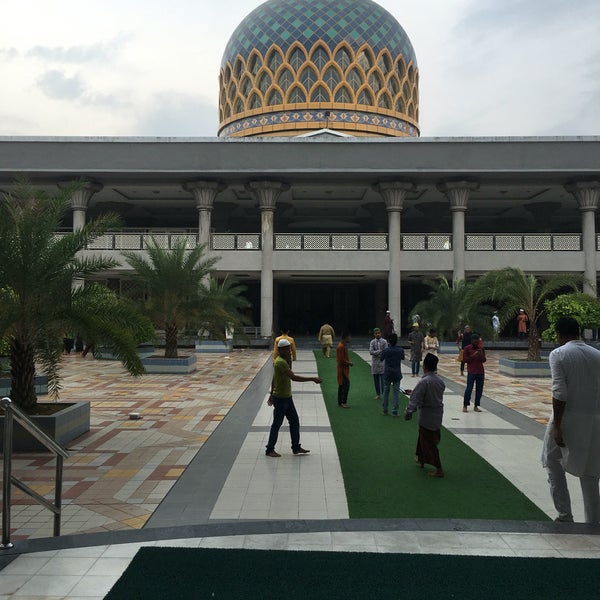 6/5/2019 tarihinde @trancedisorderziyaretçi tarafından Masjid KLIA (Sultan Abdul Samad Mosque)'de çekilen fotoğraf