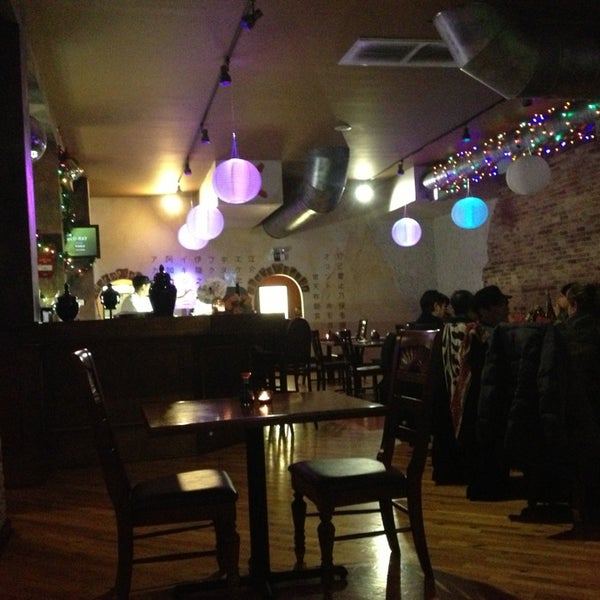 1/6/2013に@MsNycoleがKatakana Sushi Barで撮った写真