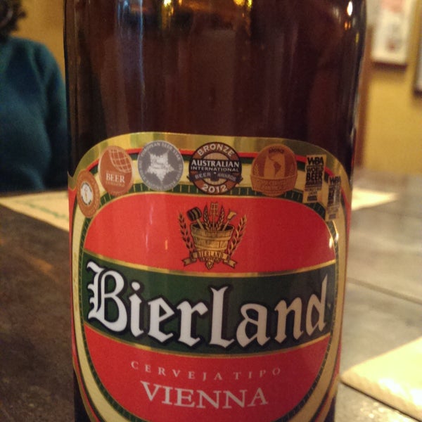 A combinação de costela selada com polenta e cerveja Bierland Vienna foi excelente. A torta de maçã não fica devendo em nada e fecha com chave de ouro.