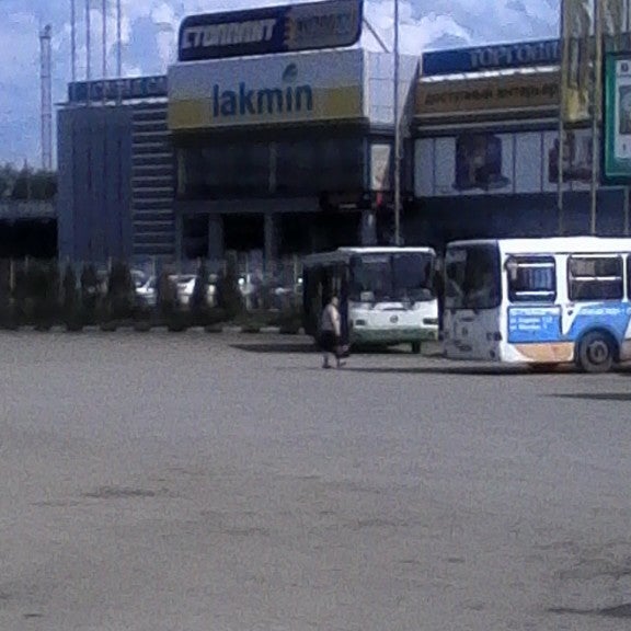 Автостанция заречье тула. Автостанция Заречье ул Галкина 1. Гипермаркет в Туле в Заречье. Новая автостанция в Туле в Заречье.