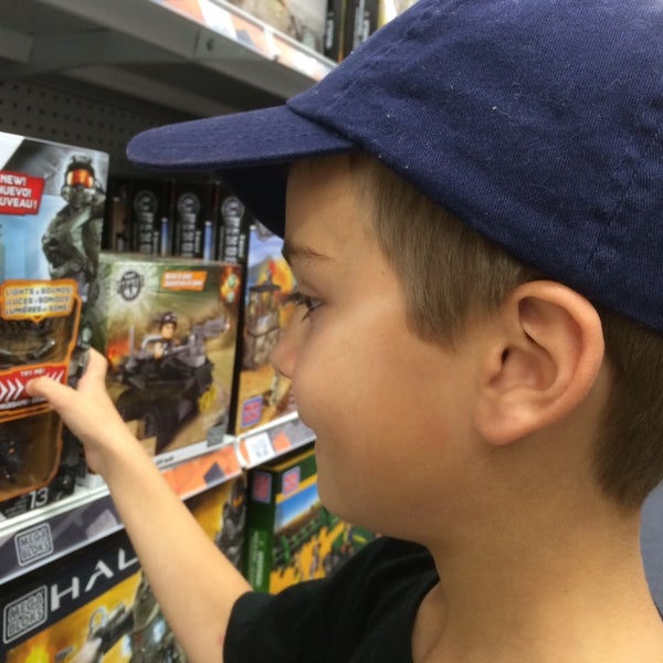 Toys"R"Us 3 tips from 328 visitors