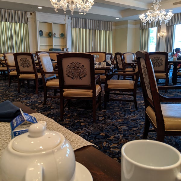 Foto tirada no(a) The Carolina Dining Room at Pinehurst Resort por David H. em 6/16/2019