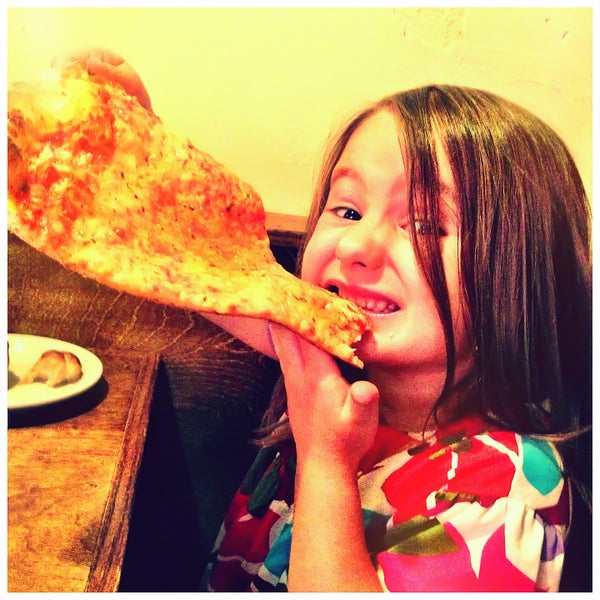 7/8/2013にCrystalがFive Points Pizzaで撮った写真