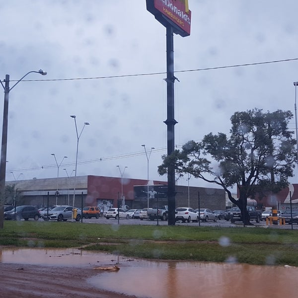 Photo taken at Outlet Premium Brasília by Fátima D. on 11/25/2018