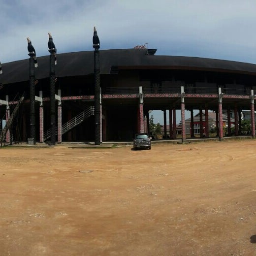 500 Gambar Rumah Adat Dayak Betang HD