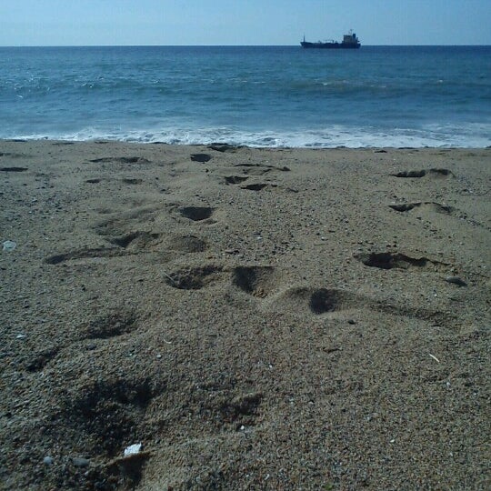 Foto tomada en Playa Caleta Portales  por Yiyi S. el 10/19/2012