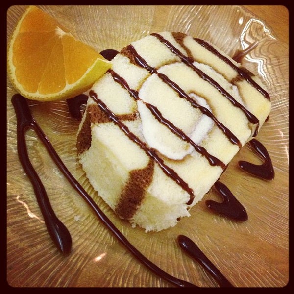 Снимок сделан в Takemura Japanese Restaurant пользователем Maria 10/8/2012