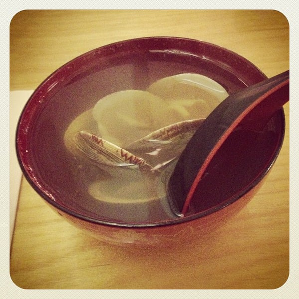 Foto tirada no(a) Takemura Japanese Restaurant por Maria em 10/8/2012