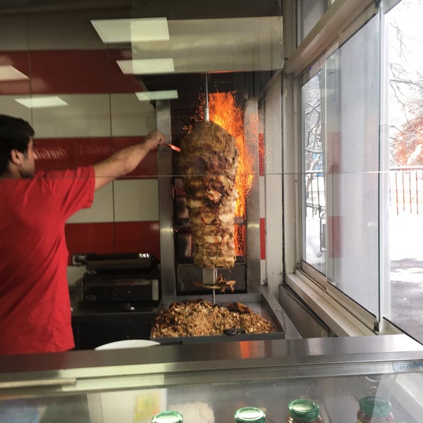 Сниму помещение шаурма. Сниму помещение шаурма. Шаверма помещение. Помещение под шаурму. Арендные помещение под шаурму.