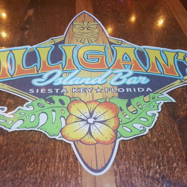 7/30/2016にChuck McCue w.がGilligan&#39;s Island Bar and Grillで撮った写真