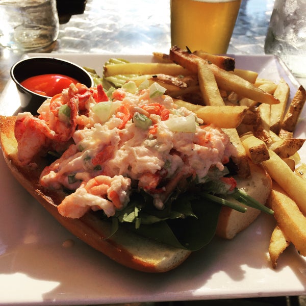 Lobster roll is strong!