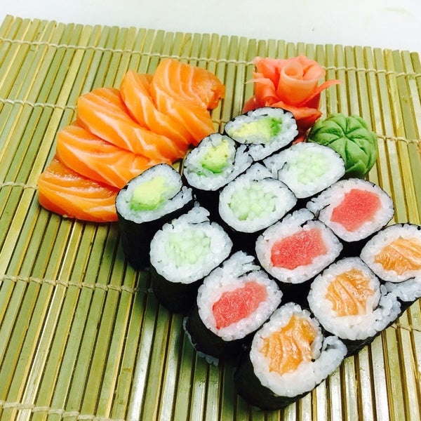 Снимок сделан в Yami Yami Grill &amp; Sushi Express пользователем Yami Yami Grill &amp; Sushi Express 8/22/2016