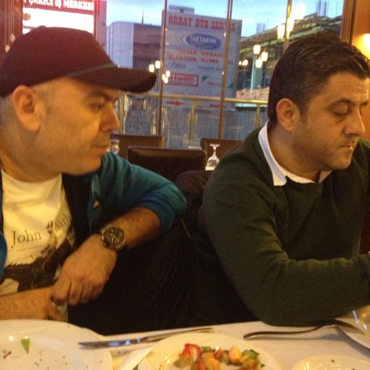 รูปภาพถ่ายที่ Adanalı Hasan Kolcuoğlu โดย Reşat k. เมื่อ 1/13/2013