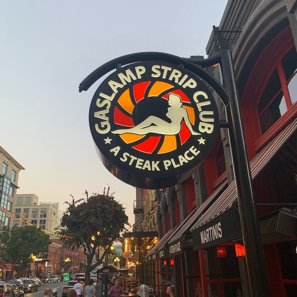 Foto scattata a Gaslamp Strip Club Restaurant da Steve P. il 8/2/2019