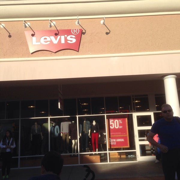 Levi's Outlet Store - Clothing Store in 