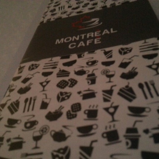 รูปภาพถ่ายที่ Montreal Cafe โดย Mourad E. เมื่อ 10/16/2012