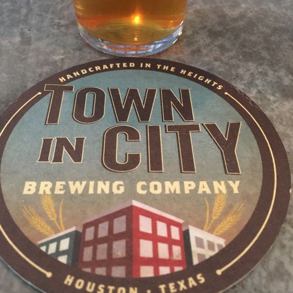 Снимок сделан в Town in City Brewing Company пользователем Dustin K. 9/2/2017