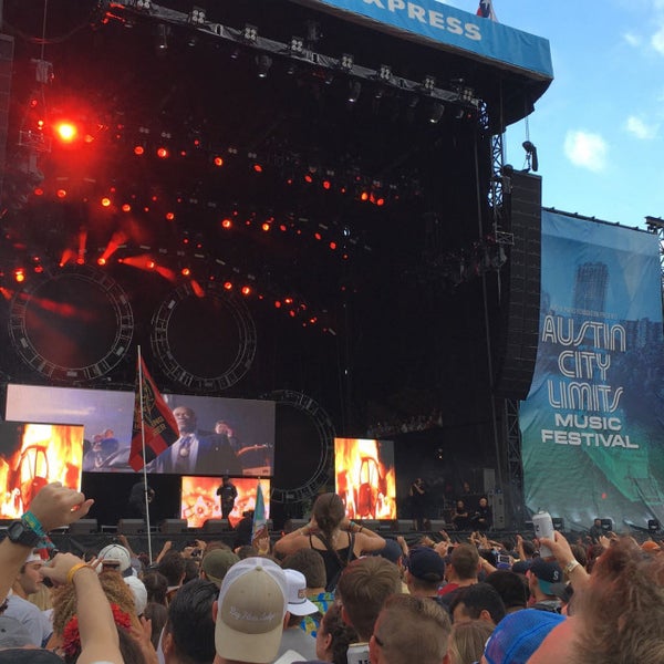 Acl Live at the Moody Theater Parking Lots Downtown Austin 0 tips