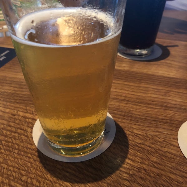 Photo taken at BJ&#39;s Restaurant &amp; Brewhouse by Shawn on 6/15/2021