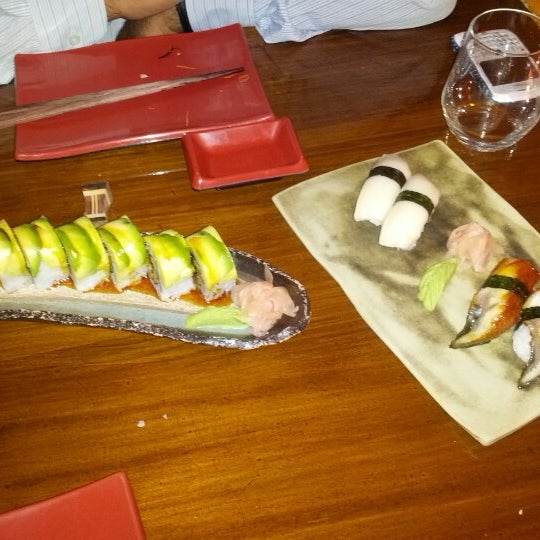 Снимок сделан в Kynoto Sushi Bar пользователем Jesus Z. 9/27/2012