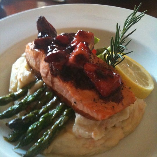 Pan roasted salmon with lobster mashed potatoes an asparagus is terrific. Ask for Kat she is a terrific server.