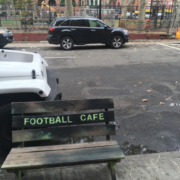 Снимок сделан в Football Cafe пользователем Dens 11/6/2015