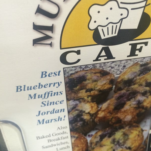 Foto tirada no(a) The Muffin House Cafe por Dens em 8/9/2015