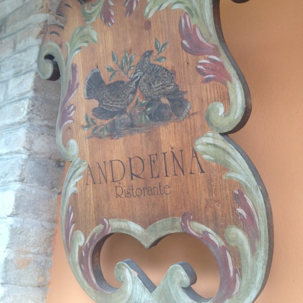 รูปภาพถ่ายที่ Ristorante Andreina โดย Eleonora Antonelli เมื่อ 9/15/2013