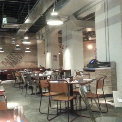 12/29/2012에 Andrew C.님이 Dane&#39;s Yard Kitchen에서 찍은 사진