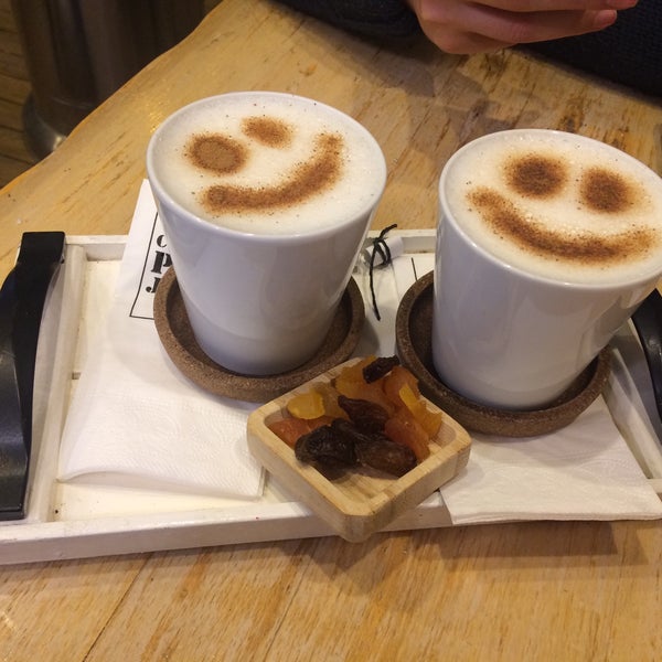 11/18/2018 tarihinde Özge K.ziyaretçi tarafından Coffee Project'de çekilen fotoğraf