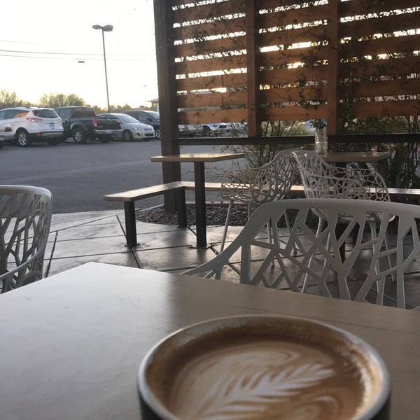 2/15/2017 tarihinde Mohammed A.ziyaretçi tarafından Sunrise Coffee'de çekilen fotoğraf