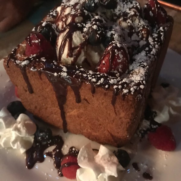 Honey toast was so tasty. Nice atmosphere and good for groups.