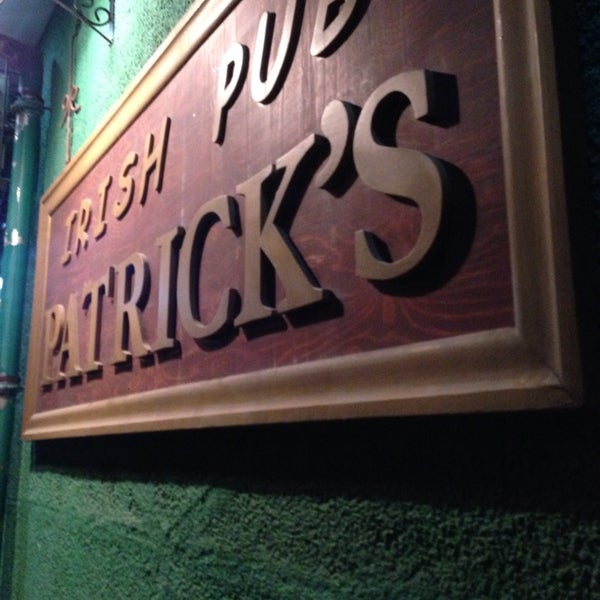 Foto diambil di Patrick&#39;s Pub oleh Camuzya pada 3/8/2014