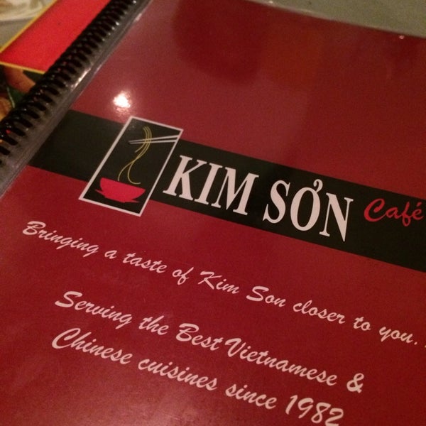 Das Foto wurde bei Kim Son Cafe - The Woodlands von Érica M. am 11/16/2013 aufgenommen