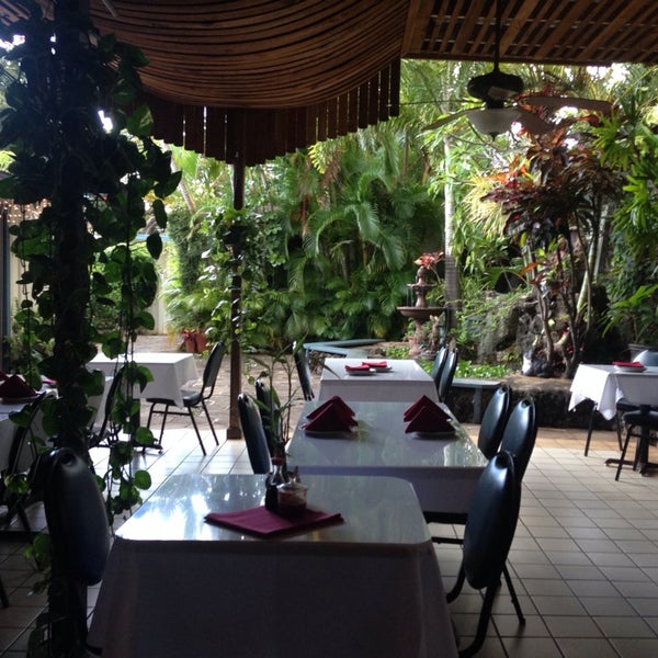 Saeng's Thai Cuisine (Now Closed) 2119 W Vineyard St