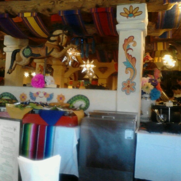 2/24/2013 tarihinde Lana G.ziyaretçi tarafından Hacienda Casa Blanca Mexican Restaurant and Cantina'de çekilen fotoğraf