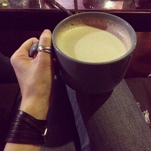 Foto tirada no(a) Natura Coffee And Tea por Sarah em 11/26/2013