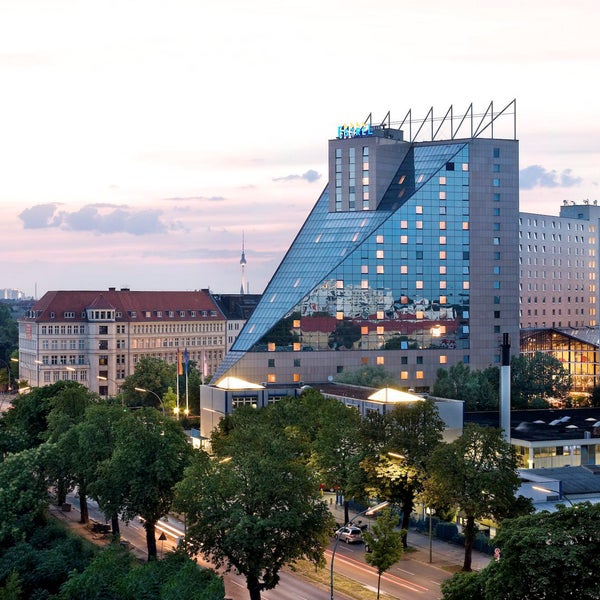 Das Foto wurde bei Estrel Hotel Berlin von Estrel Hotel Berlin am 6/10/2014 aufgenommen