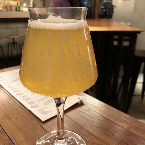 Foto diambil di Far Yeast Tokyo Craft Beer &amp; Bao oleh Mandy S. pada 1/2/2019