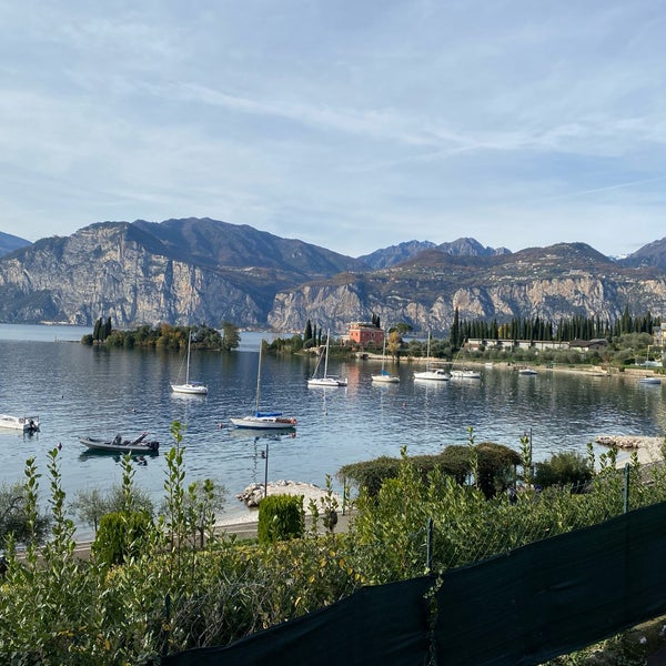 Foto tirada no(a) Lago di Garda por Julia T. em 11/26/2019
