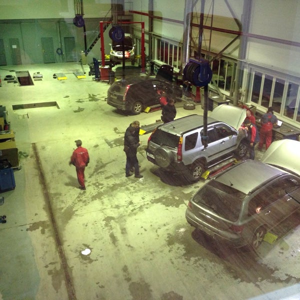 รูปภาพถ่ายที่ Автокомплекс &quot;Топ Моторс&quot; Honda&amp;Subaru โดย Vladimir เมื่อ 1/28/2014